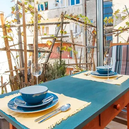 On The Terrace La Vida Joy Mansard Kitchen * Βελιγράδι