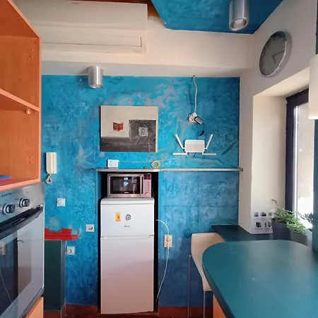 On The Terrace La Vida Joy Mansard Kitchen Βελιγράδι